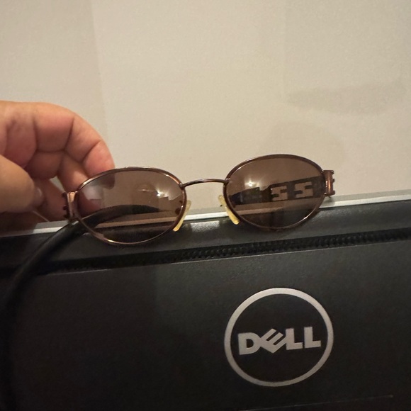 FENDI SUNGLASSES - Picture 5 of 6